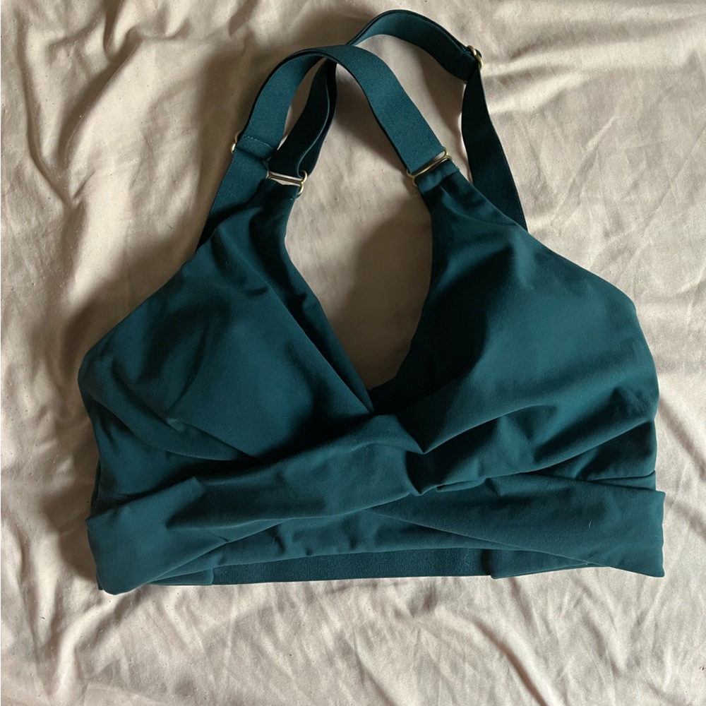 Secret garden teal buffbunny candy wrap sports bra